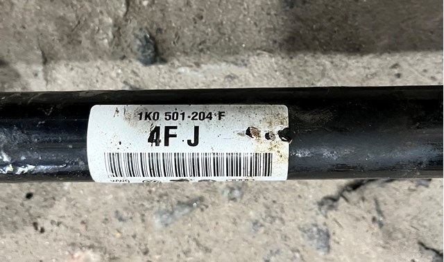 Піввісь задня, права 1K0501204F VAG