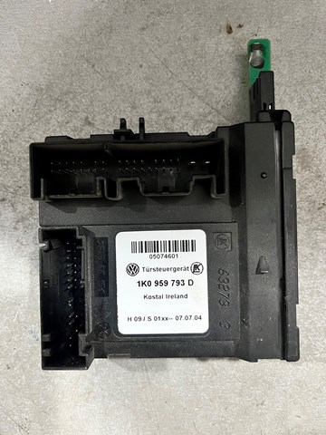 Двигун склопідіймача двері передньої, лівої 1K0959793D VAG