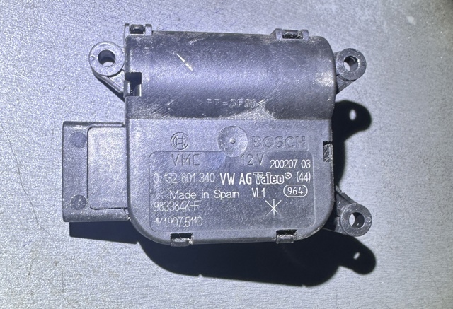 Мотор заслінки печі 1K1907511C VAG