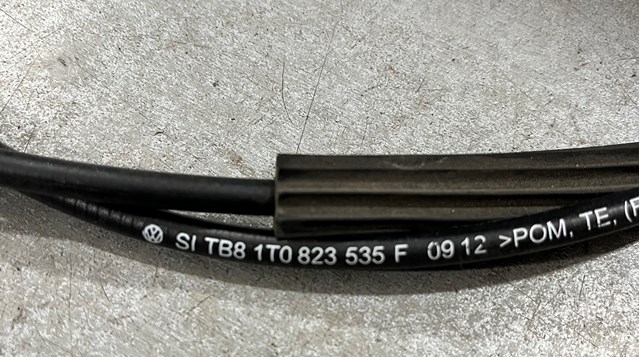 Трос відкриття капота, задній 1T0823535F VAG
