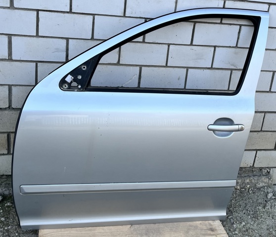 Дверь передня ліва Skoda Octavia 2 A5