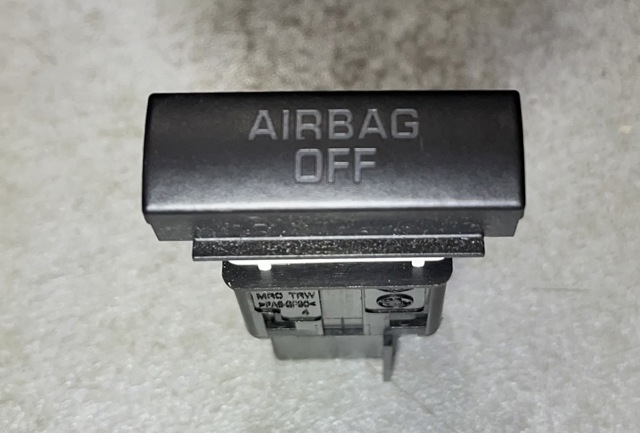 Кнопка відключення подушок безпеки AIRBAG 1Z0919235B VAG