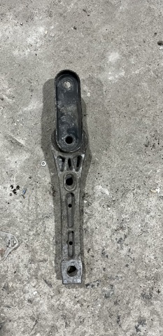 Опора двигуна задня 3C0199855A VAG