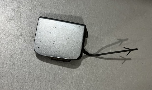 Заглушка бампера буксирувального гака, передня 3T0807241 VAG