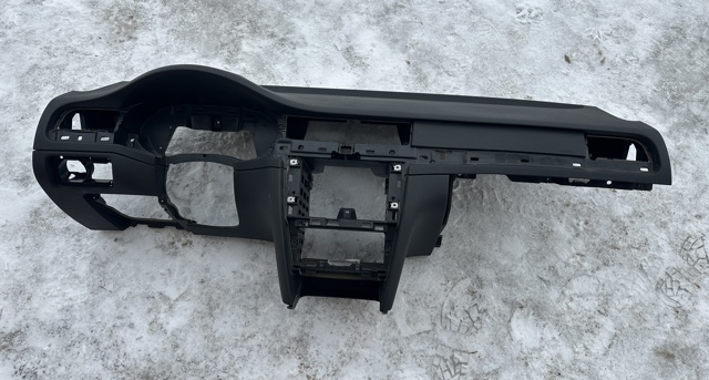 Панель передня "торпедо" 3T1857007C VAG
