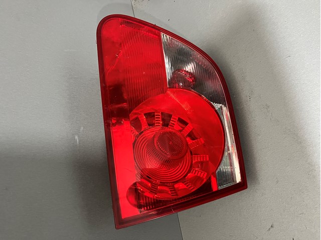 Задня ліва внутрішня фара 5P8945093D VAG