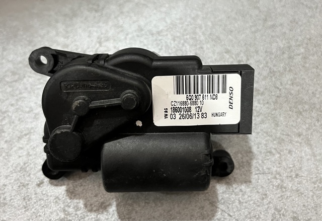 Двигун заслінки печі 5Q0907511 VAG