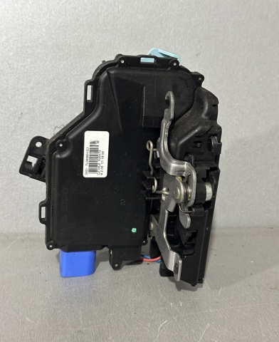 Замок задніх дверей, лівих 7L0839015D VAG