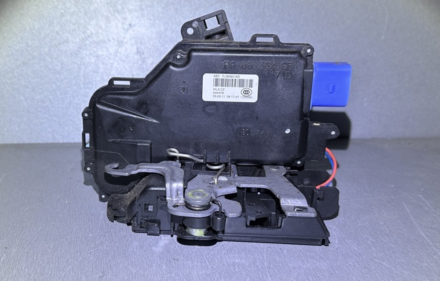 Замок задніх дверей, правих 7L0839016D VAG