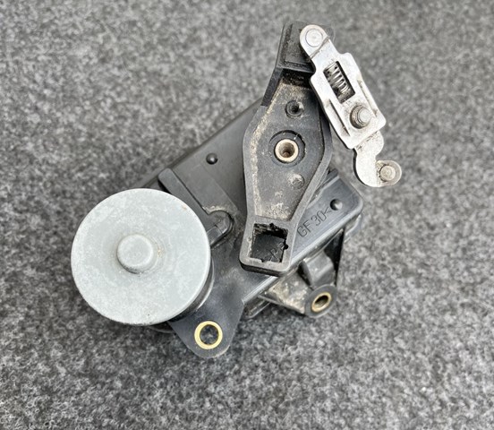 Клапан приводу заслінок впускного колектора A6421500394 MERCEDES