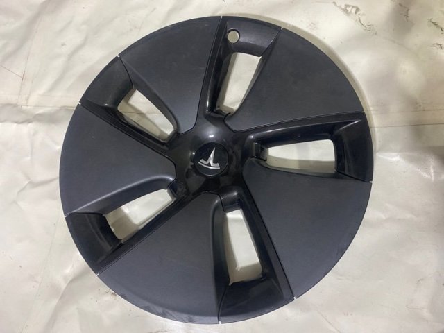 Автомобільні ковпаки 104427100A TESLA