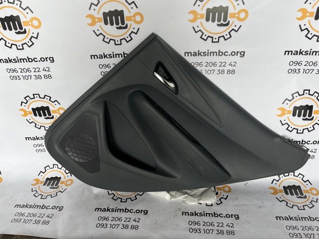 Обшивка правих задніх дверей 42693917 GM
