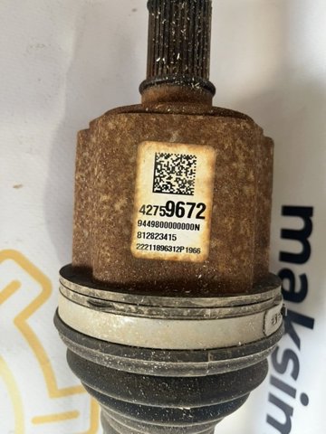 Приводи передніх коліс (вали карданні піввісь переднього моста) 42759672 GM