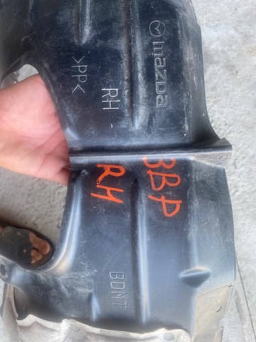 Підкрилок передній правий BDMT56130D MAZDA