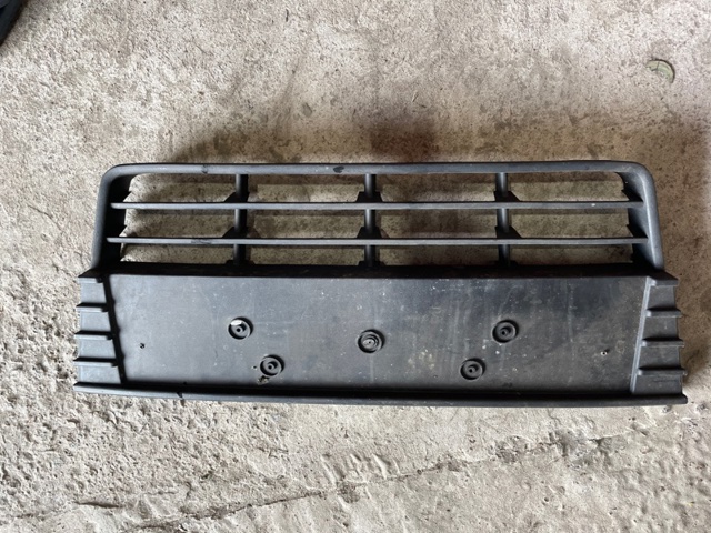 Решітка переднього бампера, центральна BM5117K945AE FORD