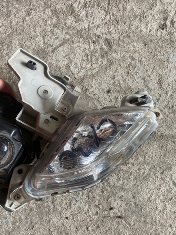 Лівий ліхтар покажчика повороту DB2R51360 MAZDA