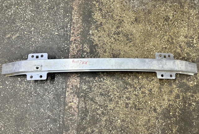 Швелер переднього бампера L1MZ17757A FORD