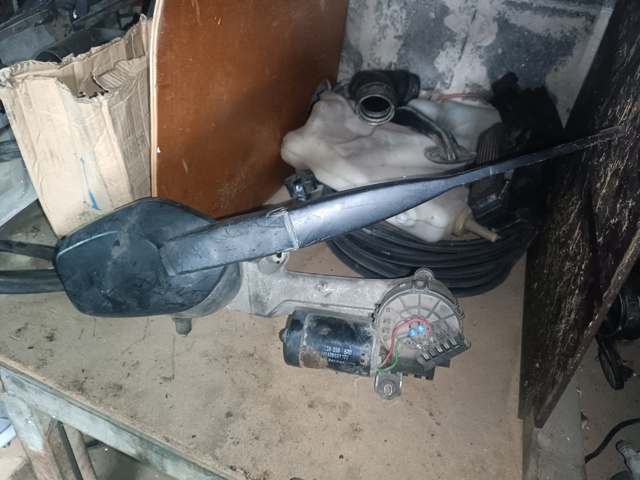 Трапеція склоочисника A2108201542 MERCEDES