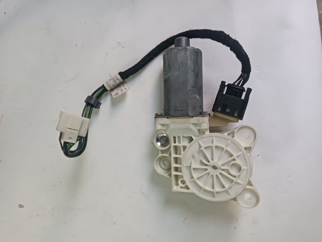 Двигун склопідіймача двері передньої, лівої A2118202942 MERCEDES