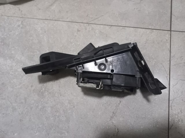 Замок задньої двері, лівої BE8Z5426413B FORD