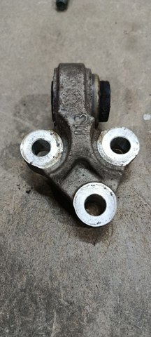 Кронштейн подушки (опори) двигуна, задньої 113326RC0A NISSAN