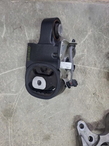Подушка (опора) двигуна, права верхня 113505NA9D NISSAN