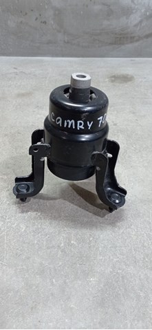 Подушка двигуна передня 1236125050 TOYOTA
