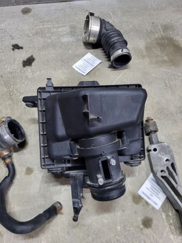 Корпус повітряного фільтра 165005CA5A NISSAN