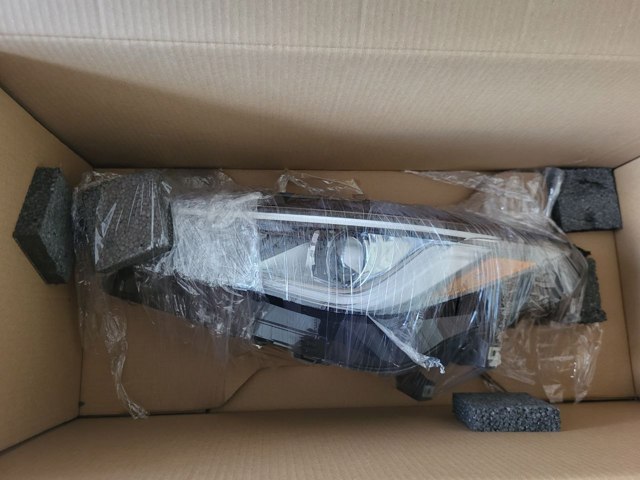 Блок фара ліва 260609CM0A NISSAN