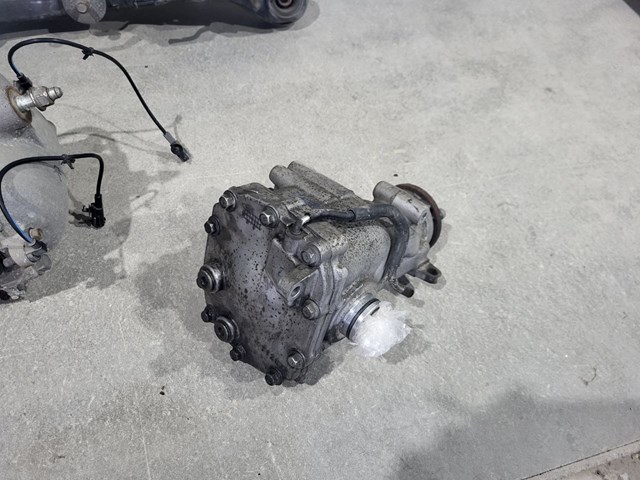 Міст ведучий передній в зборі 38500AR52A NISSAN