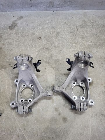 Вісь передня і поворотні кулаки 400146RA0A NISSAN