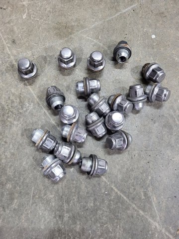 Гайка кріплення колеса 40224JK00A NISSAN