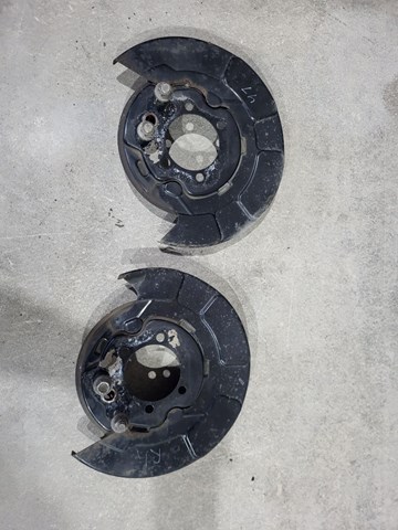 Пристрій гальмівне задніх гальм 440101MB6A NISSAN