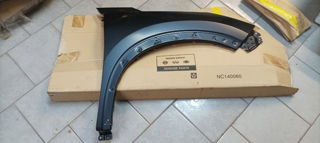 Переднє праве крило 631006RR0A NISSAN
