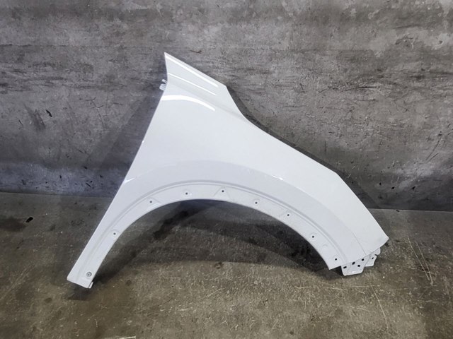 Переднє праве крило 631006RR0A NISSAN