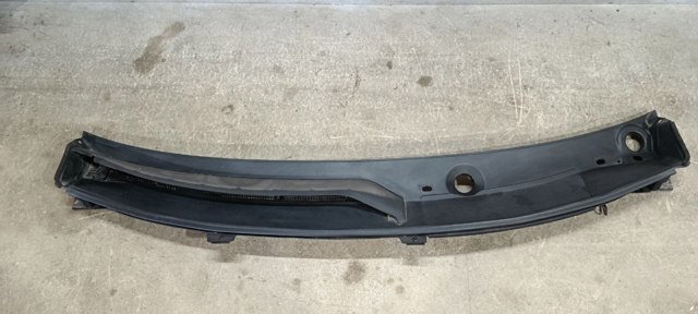 Водостік лобового скла, жабо 668626RR1B NISSAN