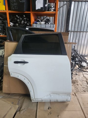 Двері задні, праві 821006RR0B NISSAN