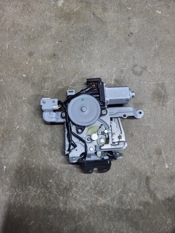 Замок кришки багажника 905001AA0B NISSAN