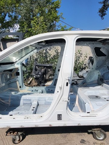 Отвір передніх лівих дверей G60235NAMA NISSAN