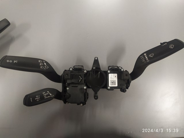 Перемикач підрульовий, в зборі 4G0953502A VAG