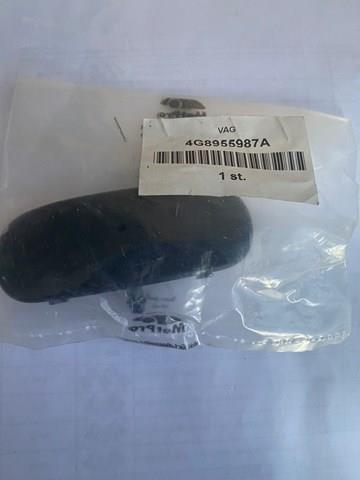 Форсунка омивача скла лобового, ліва 4G8955987A VAG