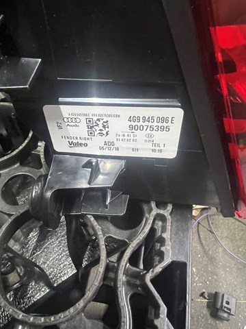 Задній правий зовнішній ліхтар 4G9945096E VAG