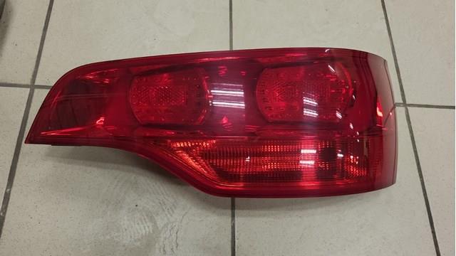 Задні ліхтарі 4L0945094A VAG