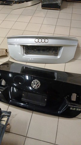 Кришка багажника кузова 5C6827025A VAG