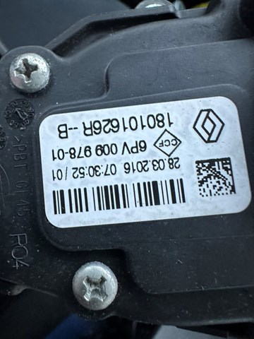 Підаль газу 180101626R RENAULT