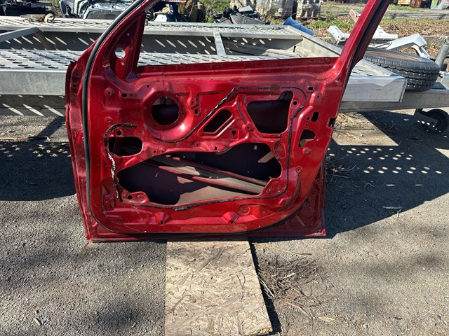 Дверка передня права 41517386742 BMW