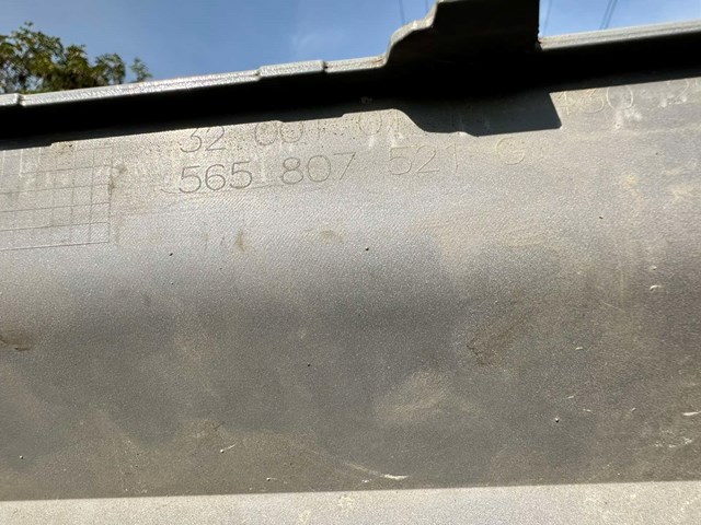 Бампер задній 565807521G VAG