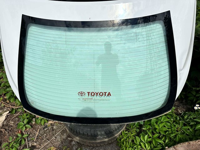 Скло автомобільне заднє 6480112551 TOYOTA