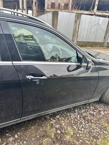 Пасажирські передні двері A2127205400 MERCEDES