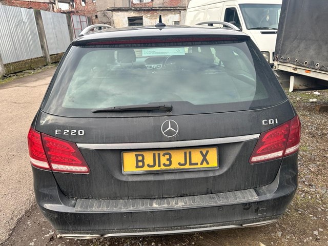 Задні двері багажника A2127400105 MERCEDES